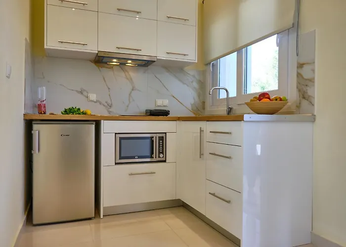 Katoi Studios Agios Georgios Pagoi